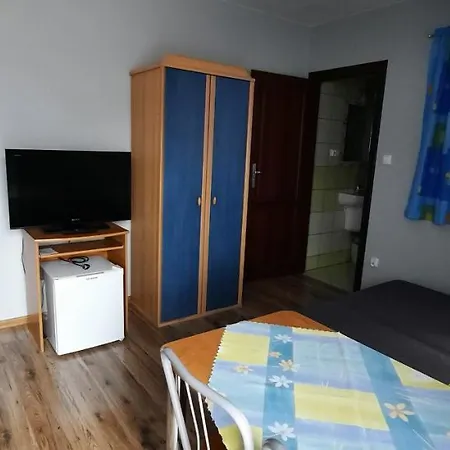 Проживание в семье Anda