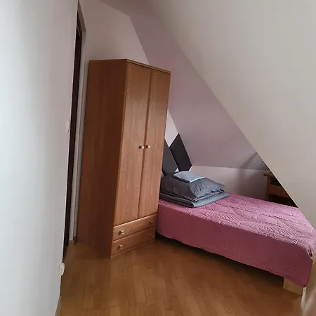 Anda Проживание в семье